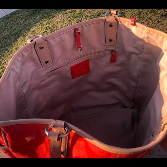 Classic Coach Woman’s bag, ORIGINAL! - Picture 4 of 5